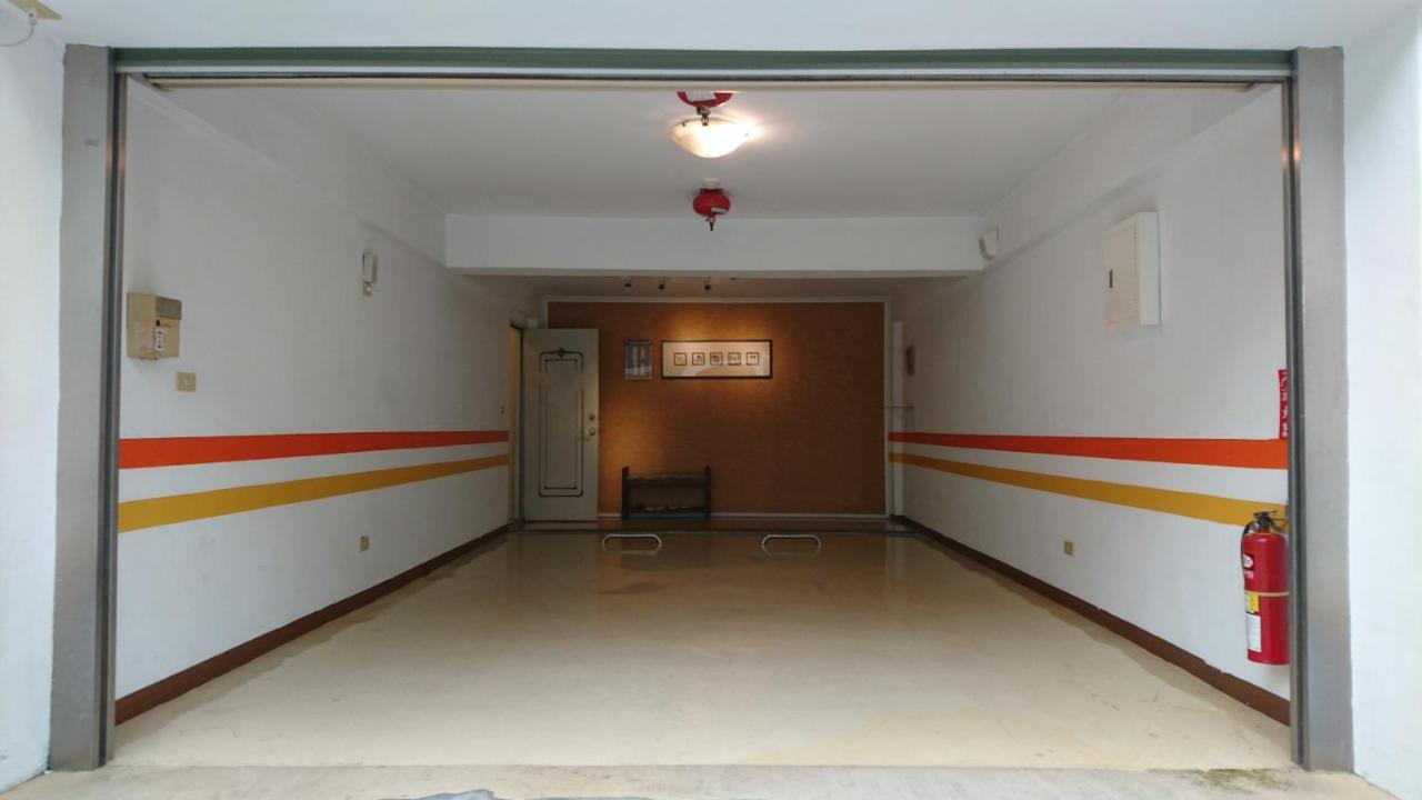 Park Motel Chiayi Buitenkant foto