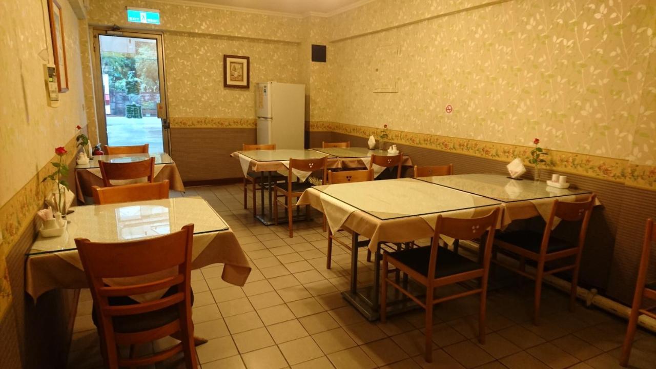 Park Motel Chiayi Buitenkant foto